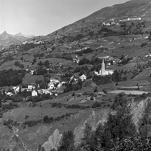 Vue prise des Chabauds.