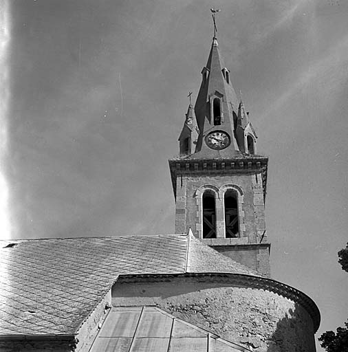 Le clocher. La flèche. Vue prise du sud.