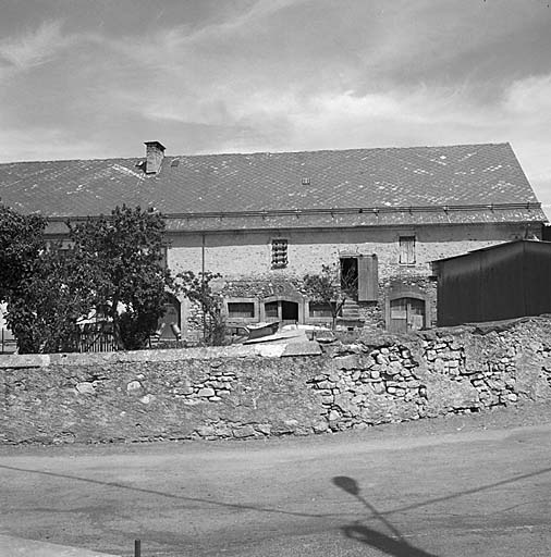 Parcelle 291. Façade sud. Vue de la partie exploitation.