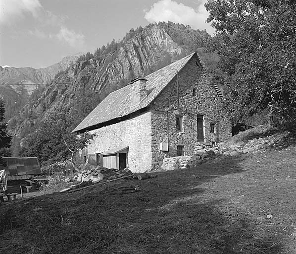 Vue d'ensemble prise du sud-ouest.