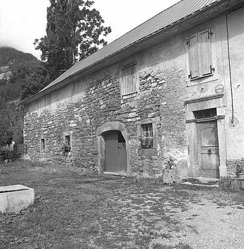 La moitié ouest du bâtiment est réservée à l'exploitation.