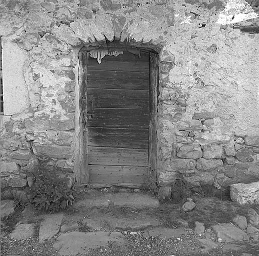 Porte d'entrée de la cuisine.