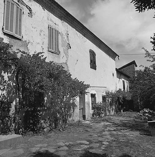 Maison à tour. Façade sud.