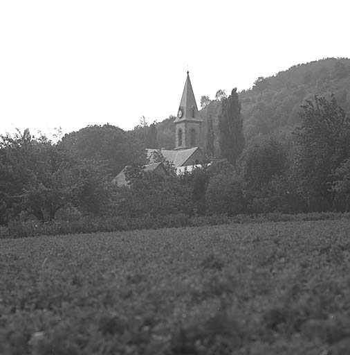 Vue d'ensemble prise de la route de la Motte à Molines.