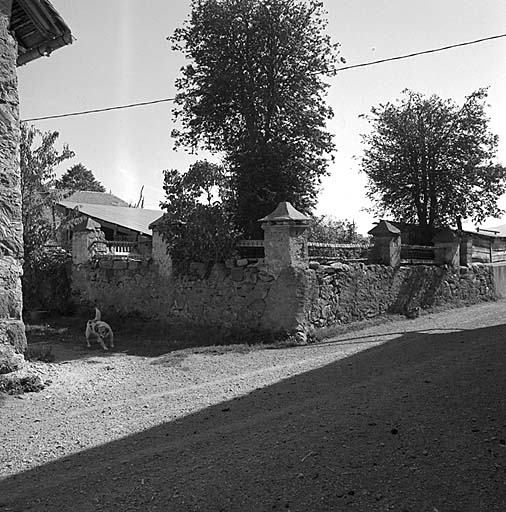 Parcelle 217. Le jardin potager, clos d'un mur.