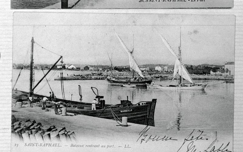 Saint-Raphaël. Bateaux rentrant au port.