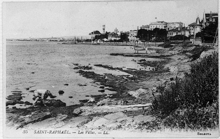 Saint-Raphaël. Les villas.