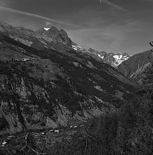Puy-Aillaud. Vue prise de la Casse.