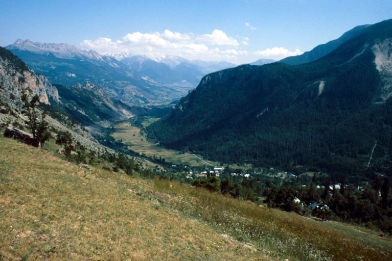 Vue de la vallée prise des Aujards.
