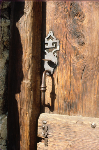Ailefroide. Loquet de la porte.