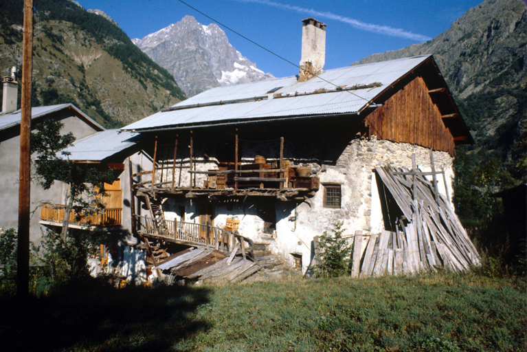 Saint-Antoine. Façade sud.