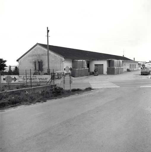 Vue de volume prise du nord-ouest.