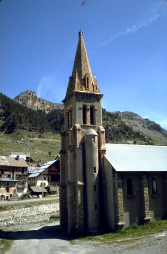 Le clocher, vue prise du sud-ouest.