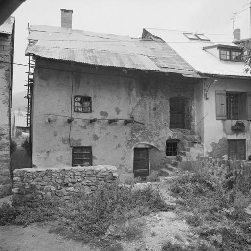 Le Serre-Barbin. Parcelle 136. Façade sud, remaniée.