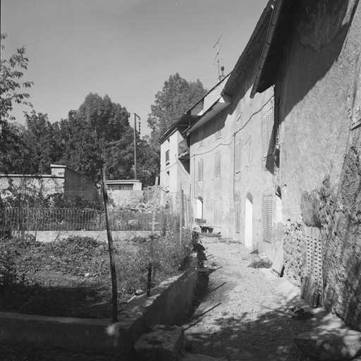 Chef-lieu. Parcelles 371 à 373. Vue prise de l'est.