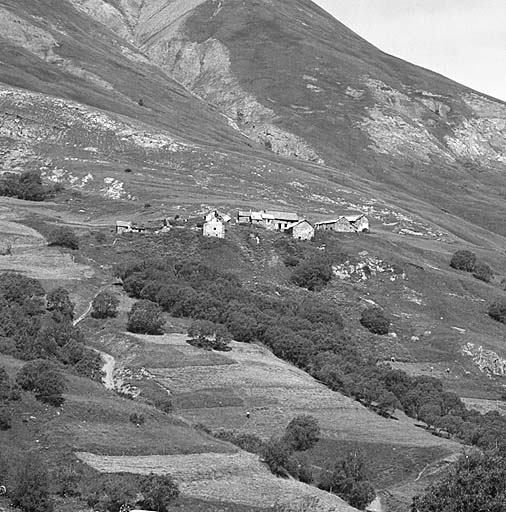 Clot Raffin. Vue prise de l'est.
