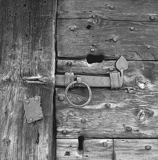 Parcelle 233a. Grenier. Le loquet de la porte. Détail.