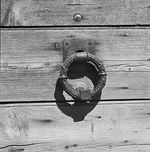 Le Chazelet. Marteau de porte. Marque : C F.