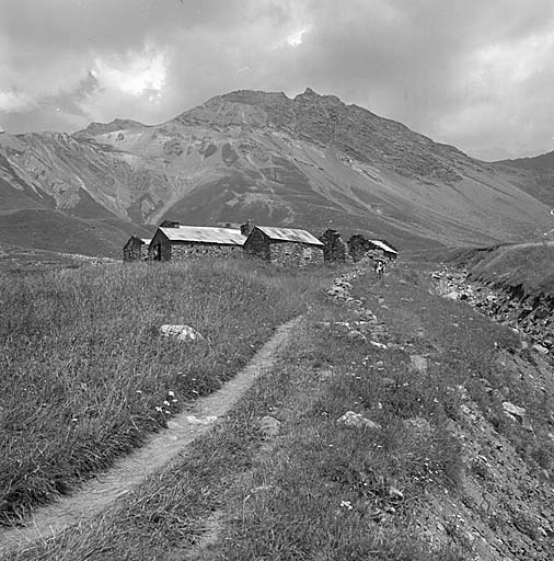 Clos du Plot. Vue d'ensemble prise du sud.