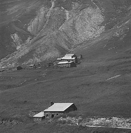 Vue d'ensemble prise de l'est.