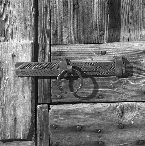 Parcelle 558. Loquet de la porte.