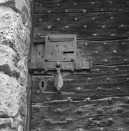 La serrure et le loquet. Détail.