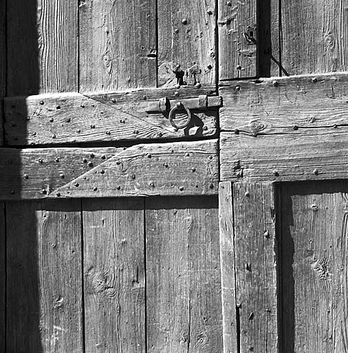 Porte de grange ; détail.