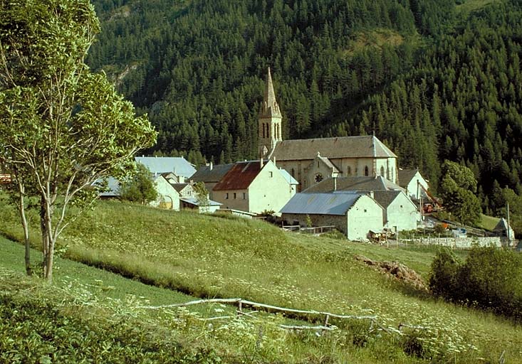 Vue d'ensemble prise du nord-ouest.