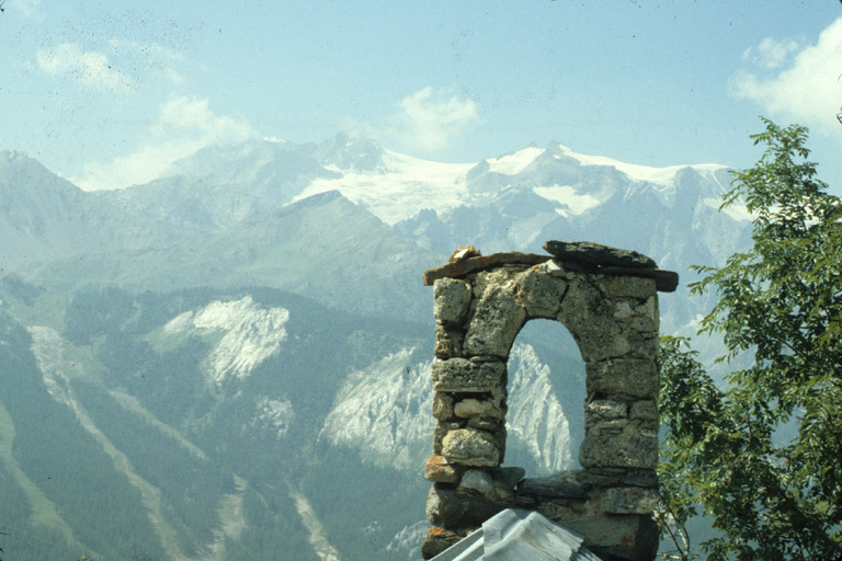 Le Monêtier-les-Bains, Puy-Jaumar, chapelle Sainte-Elisabeth. Détail du clocher. ; Le Monêtier. Puy Jaumar. Chapelle Sainte-Elisabeth. Détail du clocher.