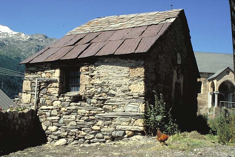 Les Terrasses. Maison. Chambre ménagère.