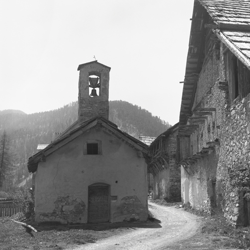 Façade antérieure, côté nord.