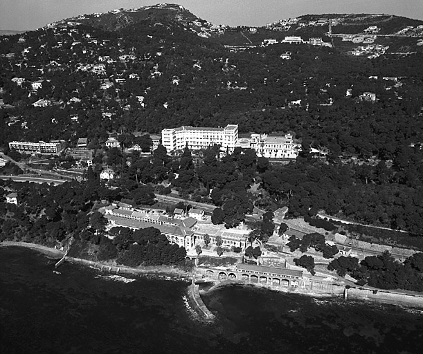 Vue aérienne prise du sud.