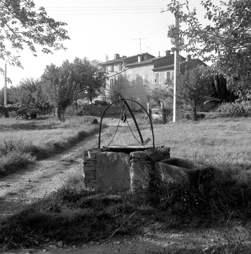 Vue prise du sud du groupe d'habitations n° 1.