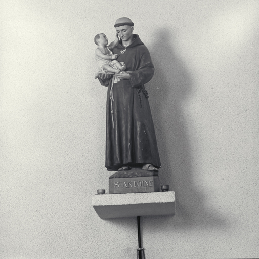 Statue : saint Antoine et l'Enfant. Vue d'ensemble.