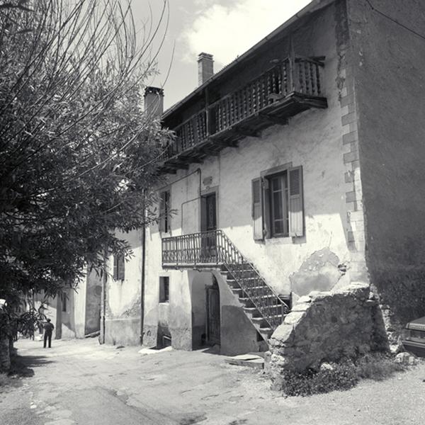 Façade antérieure sud. Vue d'ensemble.