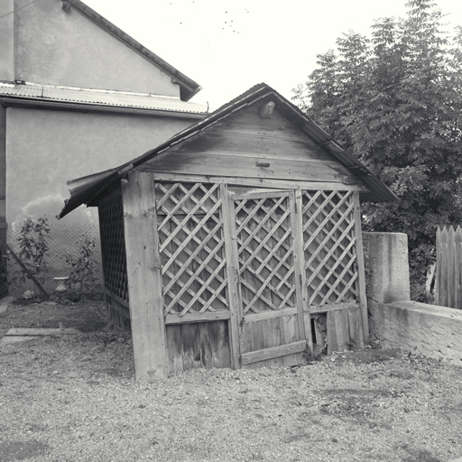 Pont-de-Cervières. Abri se trouvant dans la cour de la maison parcelle 225.