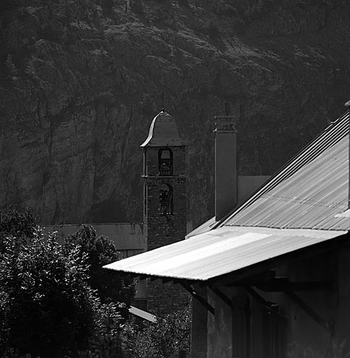 Le clocher. Vue prise du nord-ouest.