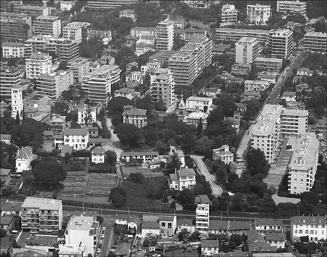 Vue aérienne prise du nord.