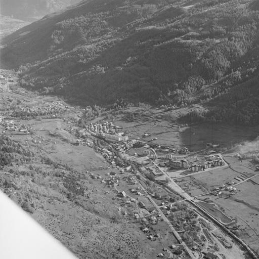 Vue aérienne prise de l'ouest.