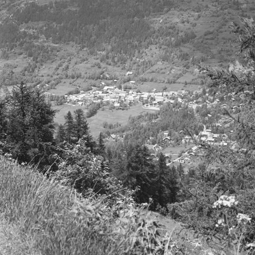 Vue de situation prise du sud-est.