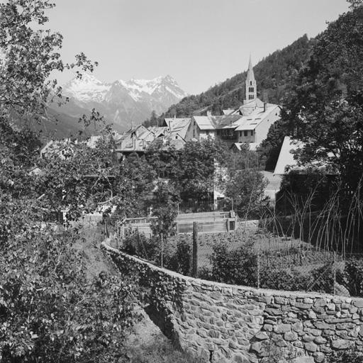 Vue partielle prise du sud-est.