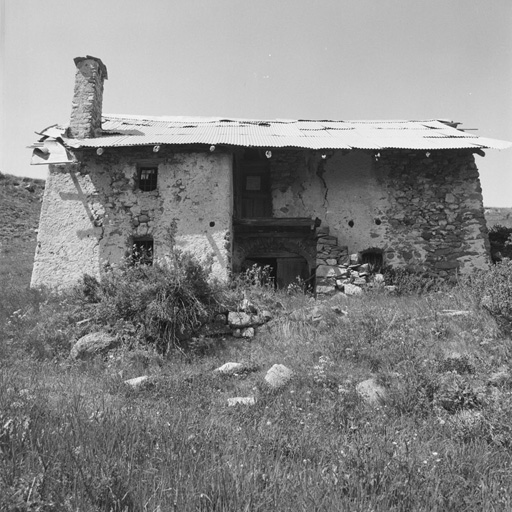 La Salle. Puy-le-Salle. P. 1408. Chalet d'estive.