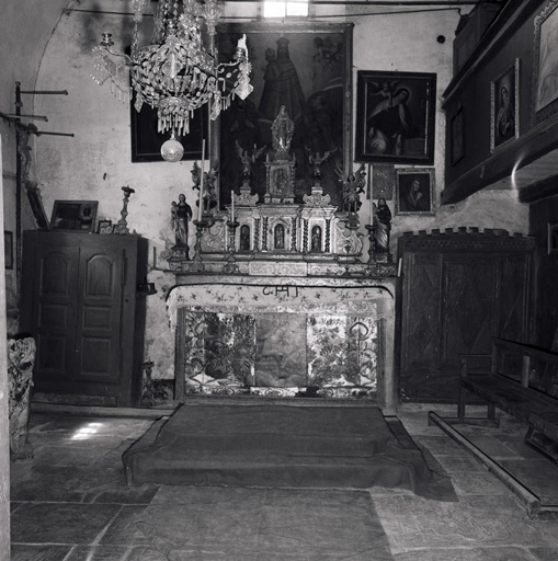 Vue partielle du mobilier du choeur.