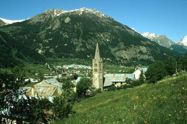 Vue de situation prise du nord-est.