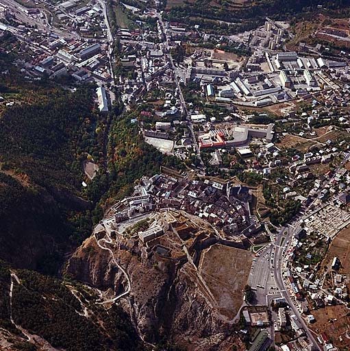 Vue aérienne oblique.