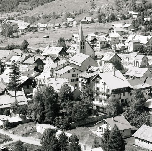 Vue partielle prise du sud-est.