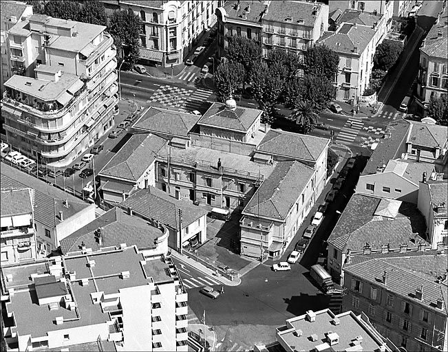 Vue aérienne prise de l'ouest.