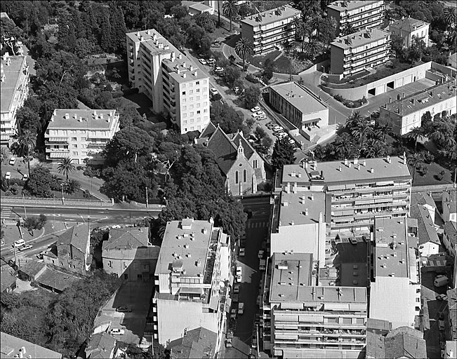 Vue aérienne prise du sud-ouest.