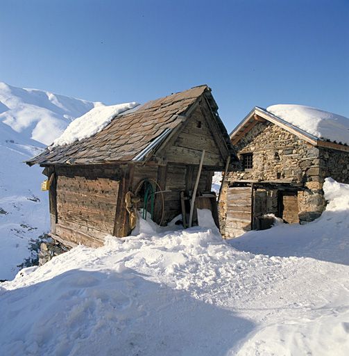 Vue générale d'un grenier.