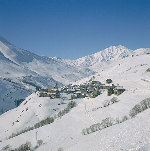 Vue de situation sous la neige.